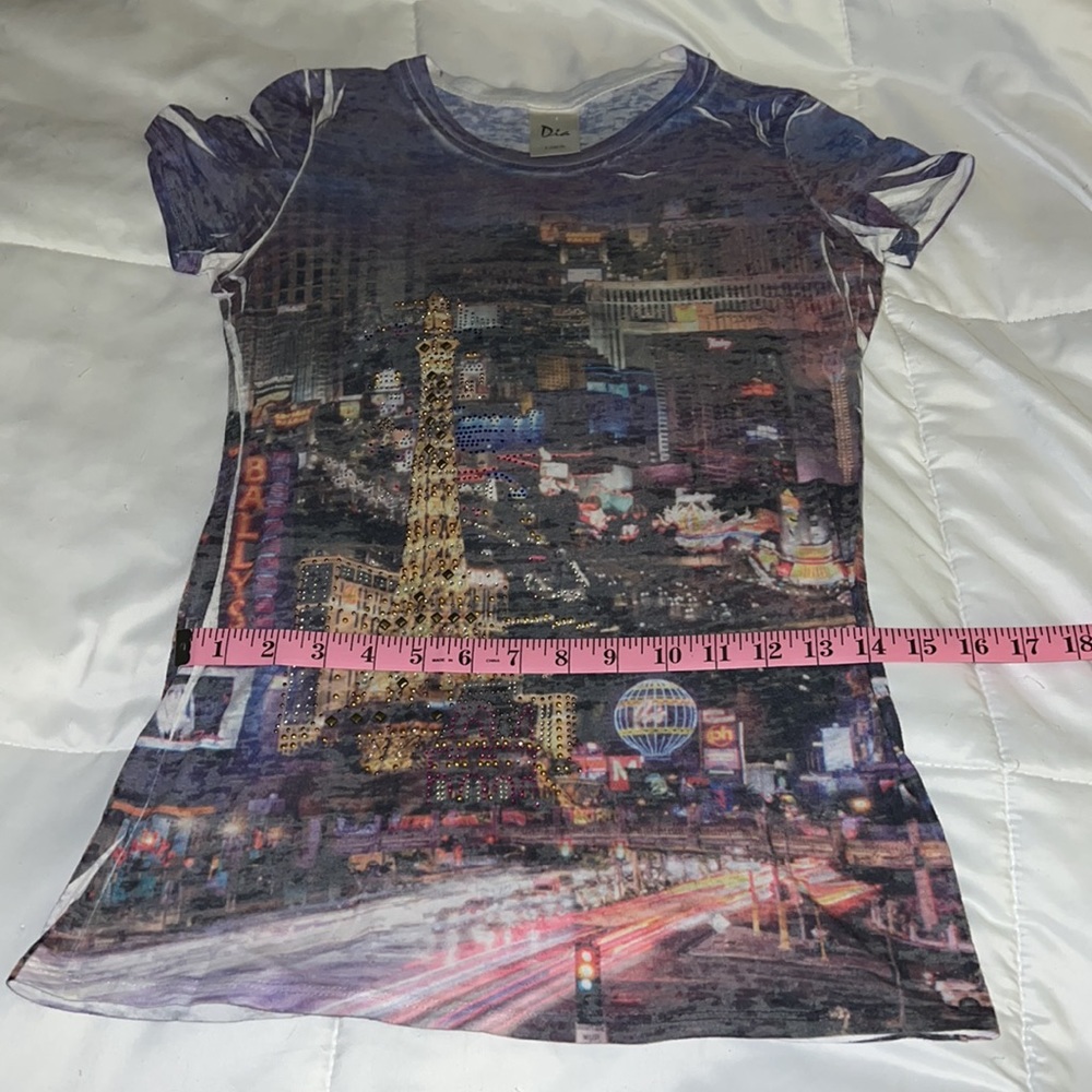 💜 HELLO VEGAS! Beautiful embellished Las Vegas strip t-shirt. Size L - Picture 11 of 11